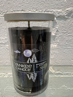 Load image into Gallery viewer, Yankee Candle /WoodWick(Yankee Candle Company)-Crackles as it burns
