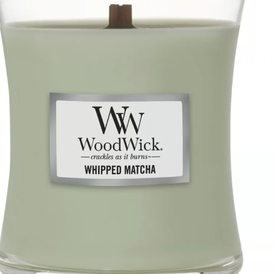 WoodWick-Crackles as it burns